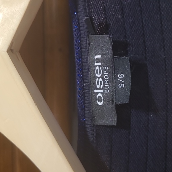 Ladies Olsen Zip up  sweater . Size S - Picture 2 of 4